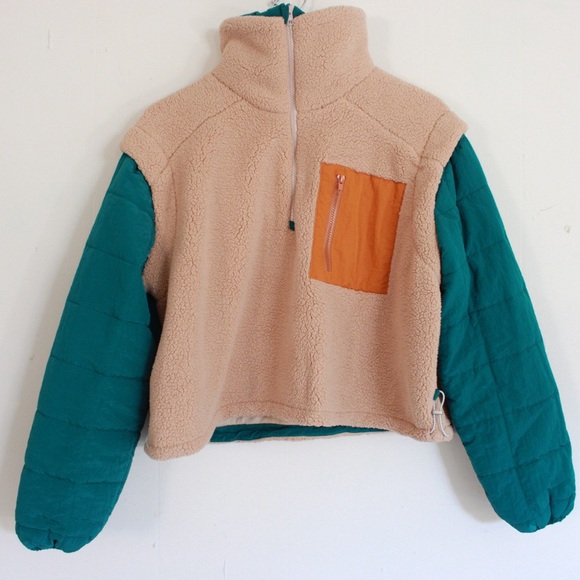 Veveret Colorblock Quilted Fleece Pullover - Picture 2 of 5